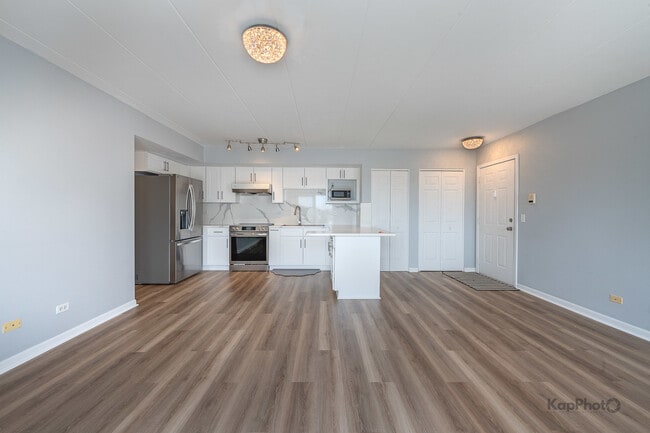 7316 40th St in Lyons, IL - Building Photo - Building Photo