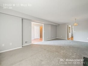 19500 W Eleven Mile Rd in Lathrup Village, MI - Building Photo - Building Photo