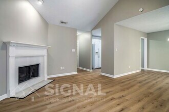 140 Bonnieville Dr in Calera, AL - Building Photo - Building Photo