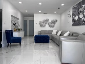 209 NW 46th Ave in Miami, FL - Building Photo - Building Photo
