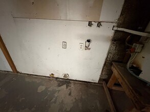 737 S Spruce St in Tulare, CA - Building Photo - Building Photo