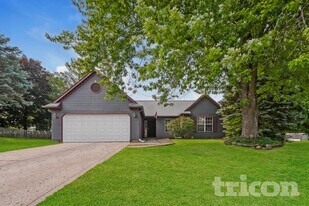 6044 McClellan Ct in Indianapolis, IN - Building Photo