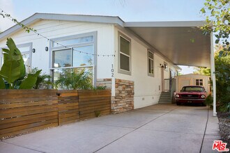 102 Pawnee in Topanga, CA - Building Photo - Building Photo