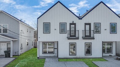 8636 Scott St in Houston, TX - Building Photo - Building Photo