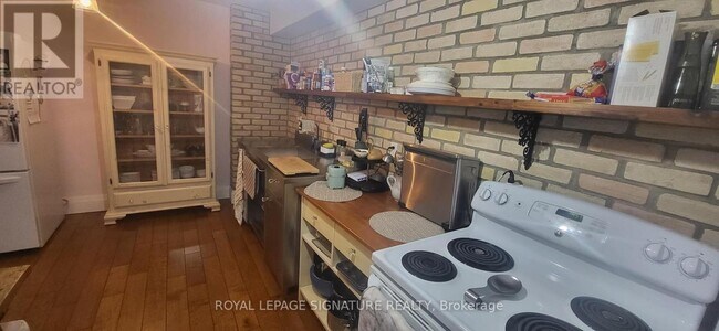 714 The West Mall in Toronto, ON - Building Photo - Building Photo