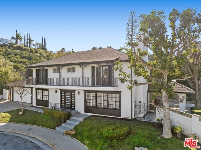15974 Tobin Way in Los Angeles, CA - Building Photo - Building Photo