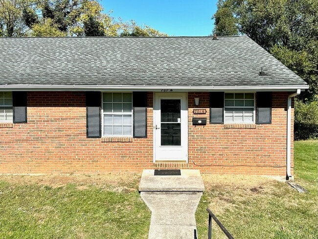 property at 701 Commander Dr