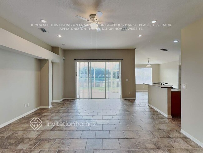 11107 Silver Dancer Dr in Riverview, FL - Foto de edificio - Building Photo