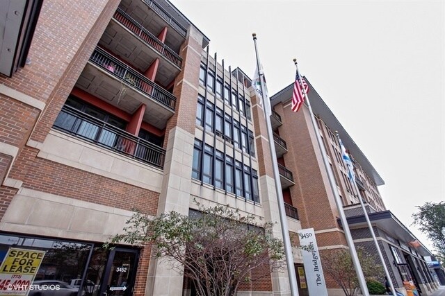 3450 S Halsted St in Chicago, IL - Building Photo