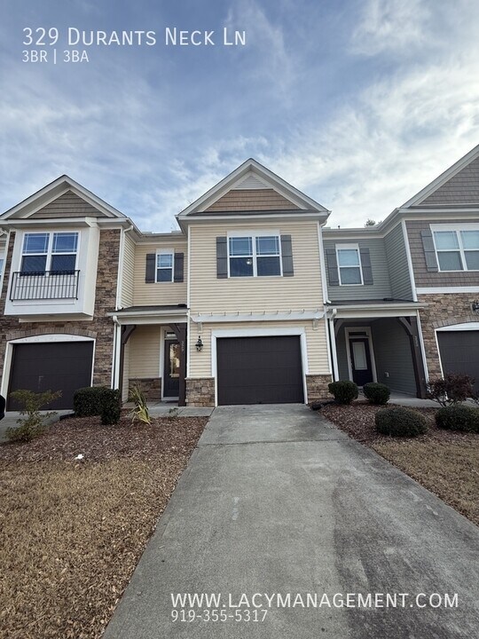 329 Durants Neck Ln in Morrisville, NC - Building Photo