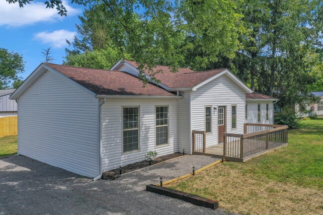 property at 5170 Fairfield Beach Rd NE