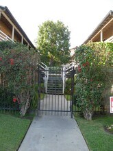 302 S Broadway in Santa Ana, CA - Foto de edificio - Building Photo