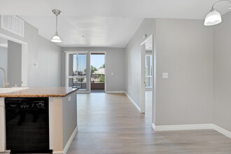 Metro 102 Apartments in Ontario, CA - Building Photo - Interior Photo