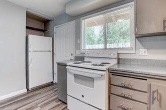 North Portion Of Tyee Apartments in Beaverton, OR - Building Photo - Building Photo