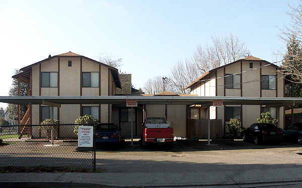 Sounder Apartments in Puyallup, WA - Building Photo - Building Photo