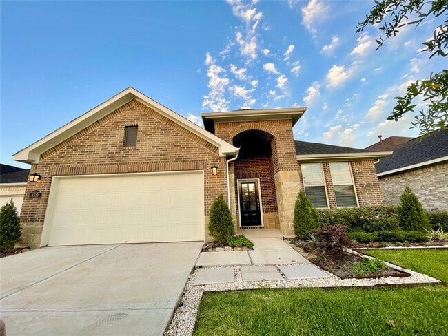 property at 8319 Divot Trce