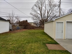 60 Canfield Dr in Mount Clemens, MI - Building Photo - Building Photo