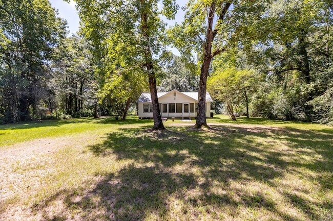 221 Bowen Loop in Cleveland, TX - Building Photo - Building Photo