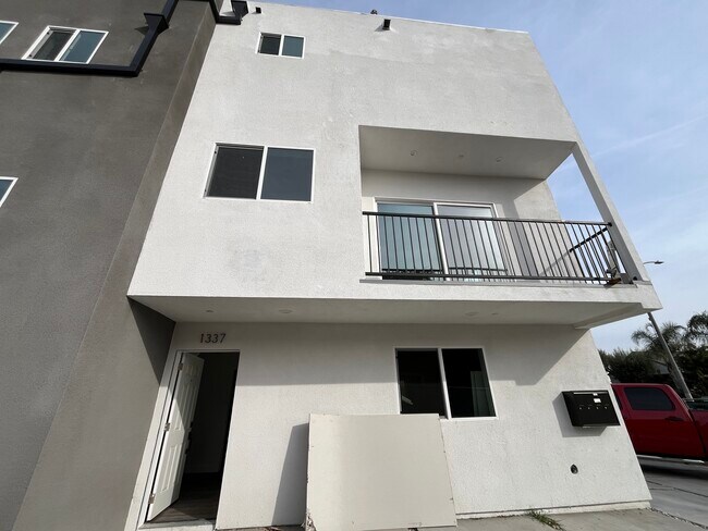 1339 S Hudson Ave in Los Angeles, CA - Building Photo - Building Photo