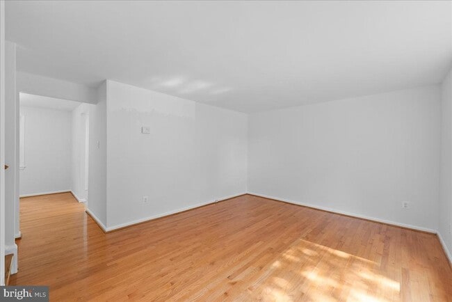 2908 Everleigh Way in Fairfax, VA - Building Photo - Building Photo