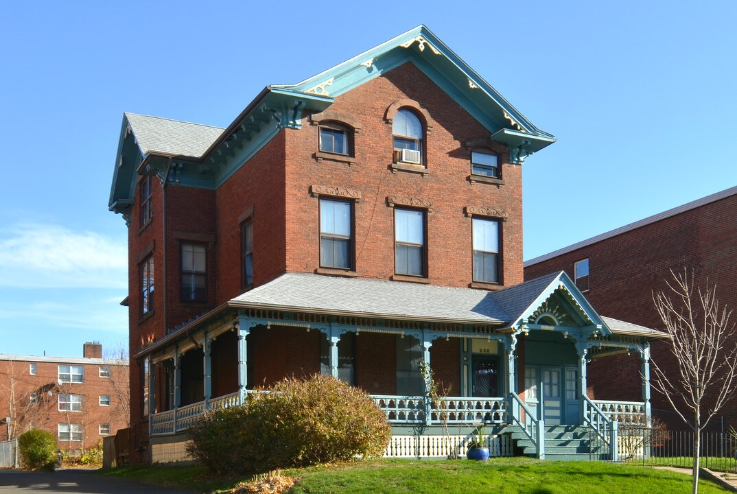 248 Laurel St in Hartford, CT - Building Photo