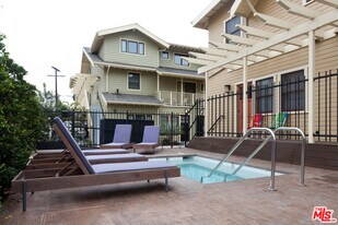 2716 Ellendale Pl in Los Angeles, CA - Building Photo