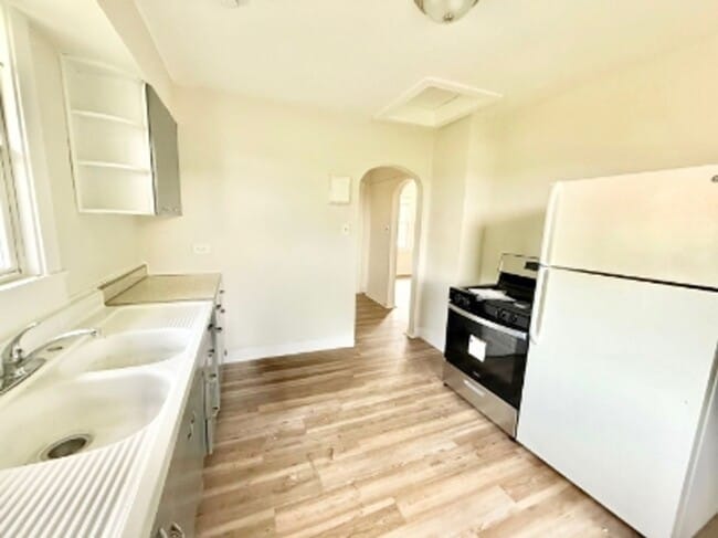 343 Ohio Ave in Clairton, PA - Foto de edificio - Building Photo