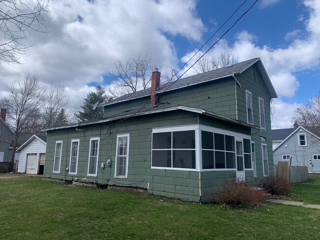 property at 103 N Clark St