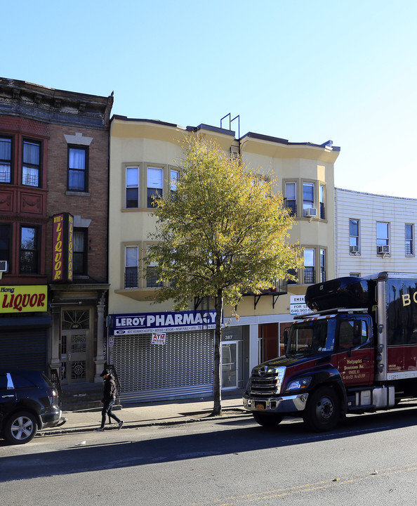 387-389 Bedford Park Blvd in Bronx, NY - Building Photo