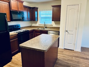 1806 Clegg St in Howe, TX - Building Photo - Building Photo