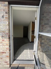 530 Burnett Ave N, Unit 4 in Renton, WA - Building Photo - Building Photo