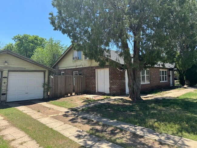 1223 SW 16th Ave in Amarillo, TX - Building Photo - Building Photo