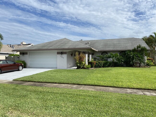 191 Parkwood Dr S in Royal Palm Beach, FL - Foto de edificio - Building Photo
