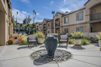 The Woods Senior Living in Riverside, CA - Foto de edificio - Building Photo