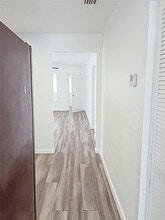 1110 Palm Beach Lakes Blvd in West Palm Beach, FL - Building Photo - Building Photo