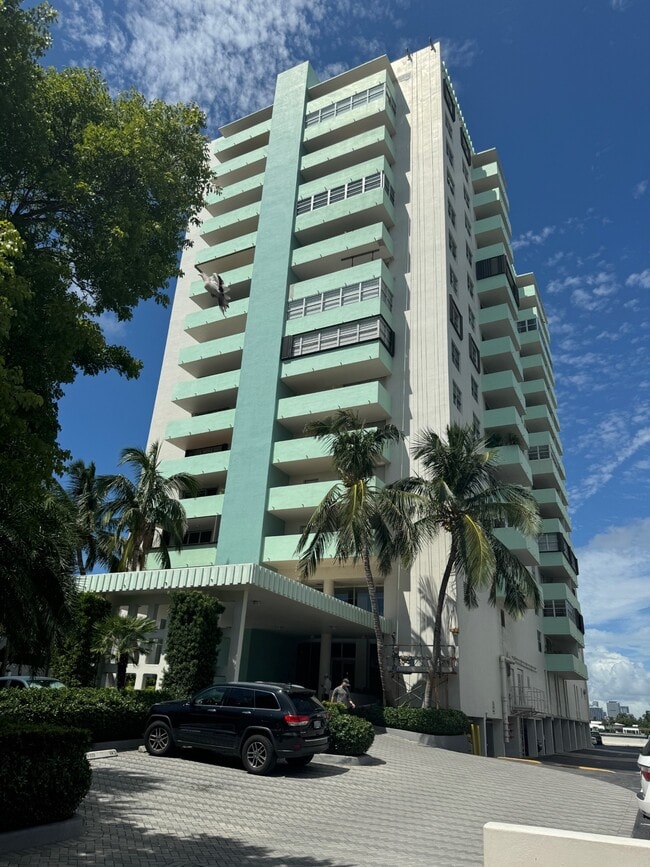 property at 5 Island Ave
