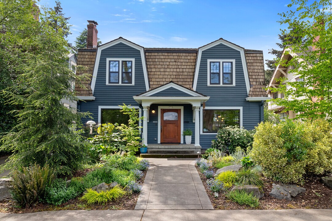 2717 NE 24th Ave in Portland, OR - Building Photo
