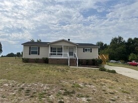 15 Rhode Island Way in Cameron, NC - Building Photo