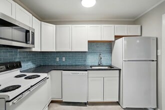 1414 Wembley Dr in Charlotte, NC - Building Photo - Building Photo