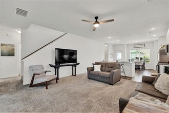 103 Bent Creek Dr in Hutto, TX - Building Photo - Building Photo