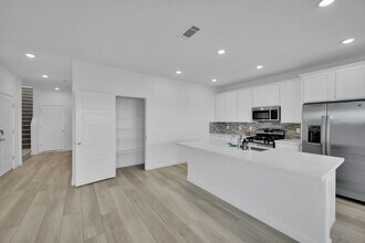 4000 Richmar Butte Ave in Las Vegas, NV - Building Photo - Building Photo