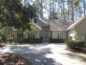 7 Hickory Knoll Pl in Hilton Head Island, SC - Building Photo - Building Photo