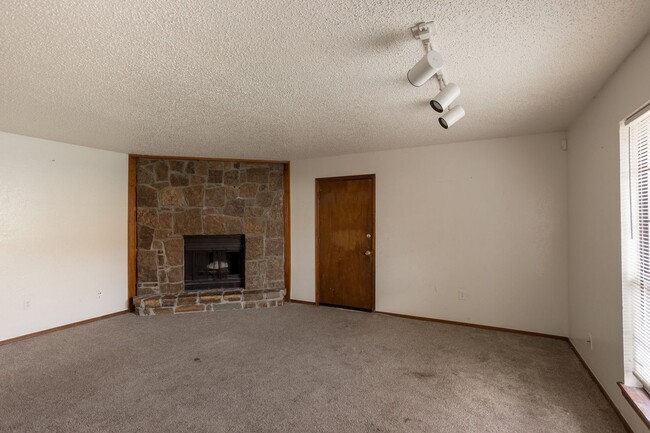 12522 Abbotts Way in Oklahoma City, OK - Building Photo - Building Photo