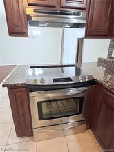 6178 Elarz Dr in Troy, MI - Building Photo - Building Photo