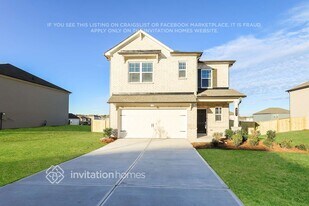 521 Almere Dr in Hampton, GA - Building Photo