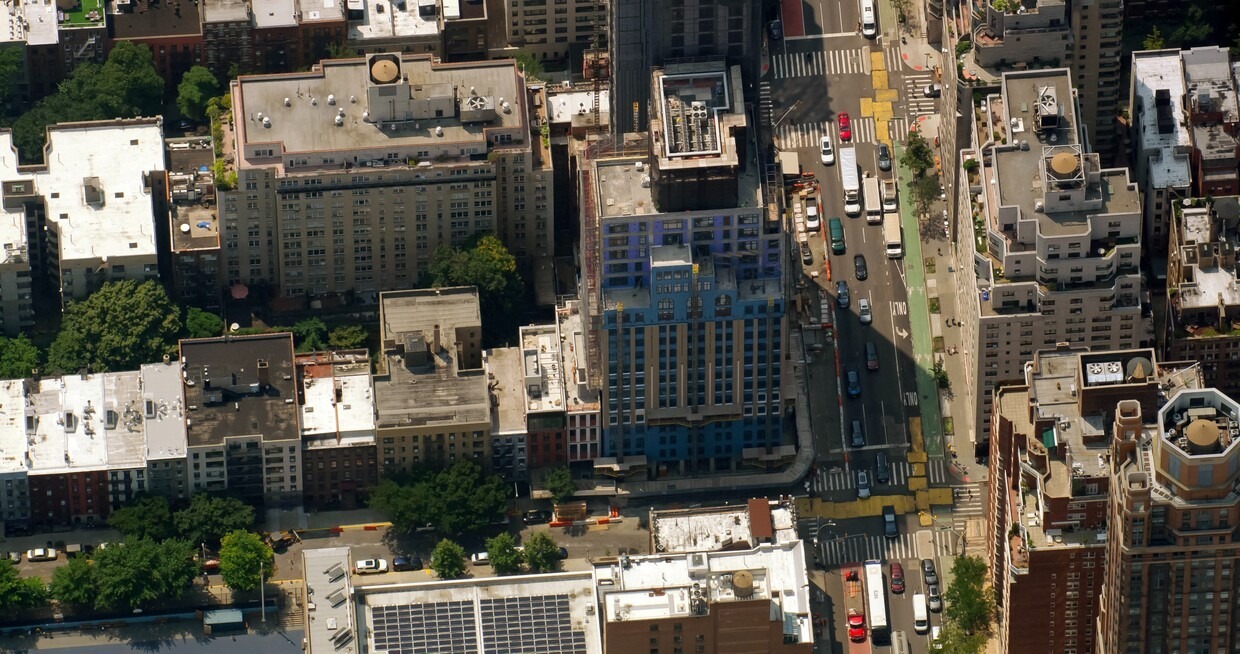 1299 Third Ave in New York, NY - Building Photo