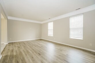 7175 Normanton Dr in New Albany, OH - Building Photo - Building Photo