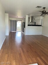 656 Palm View Dr in Naples, FL - Building Photo - Building Photo