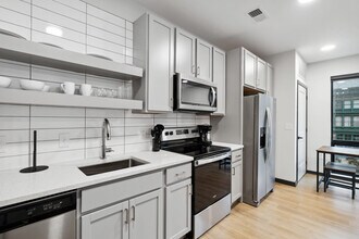 423 E Michigan St in Indianapolis, IN - Building Photo - Building Photo
