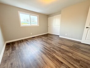 225 Queen St in Sarnia, ON - Building Photo - Building Photo